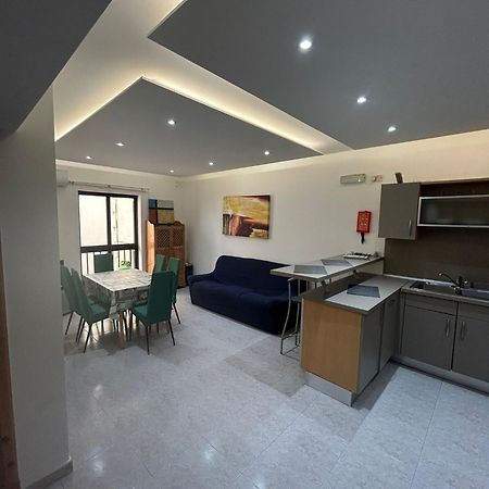 No 6 Poseidon Apartment Saint Julian's 外观 照片